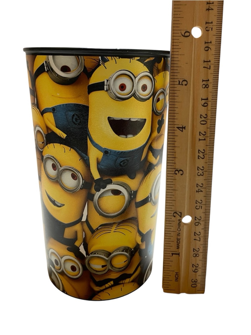 NEW Minions Party Plastic Cups Kids Drinkware Set BPA Free Lot of 4 NWOT - Picture 4 of 5